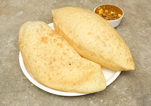 Chole Bhature [2 Bhature]