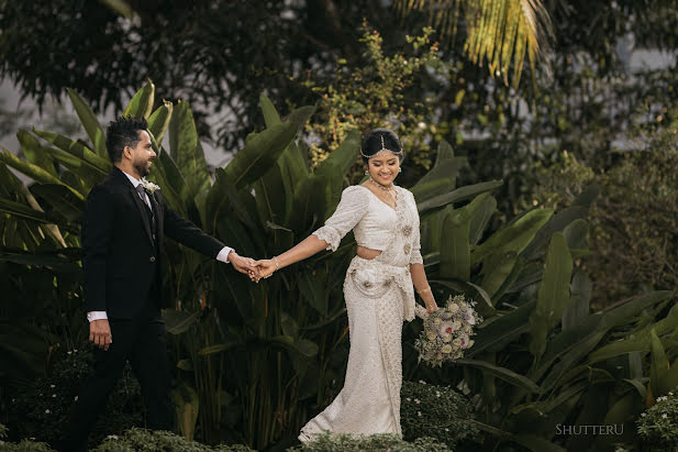 Fotógrafo de casamento Umesh Ranasinghe (shutteru). Foto de 6 de novembro 2023