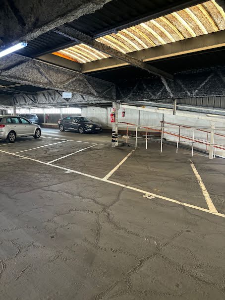 Vente parking  44 m² à Paris 17ème (75017), 104 000 €