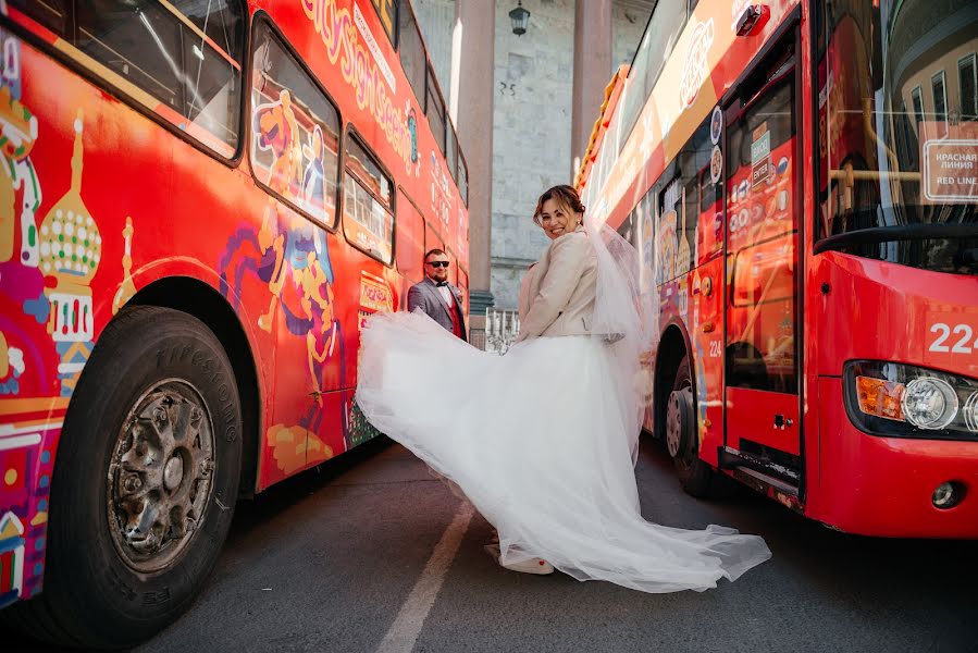 Fotografo di matrimoni Yuliya Khoruzhaya (horuzhayaphoto). Foto del 12 aprile 2023