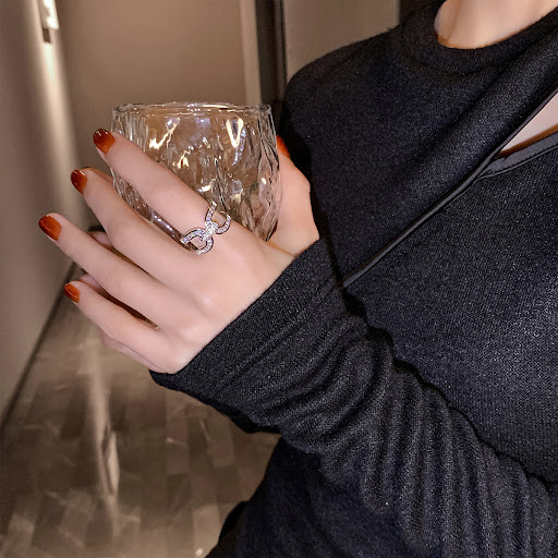 Title 5, U-shaped Zircon Ring for Electronic Girls. Uniq...