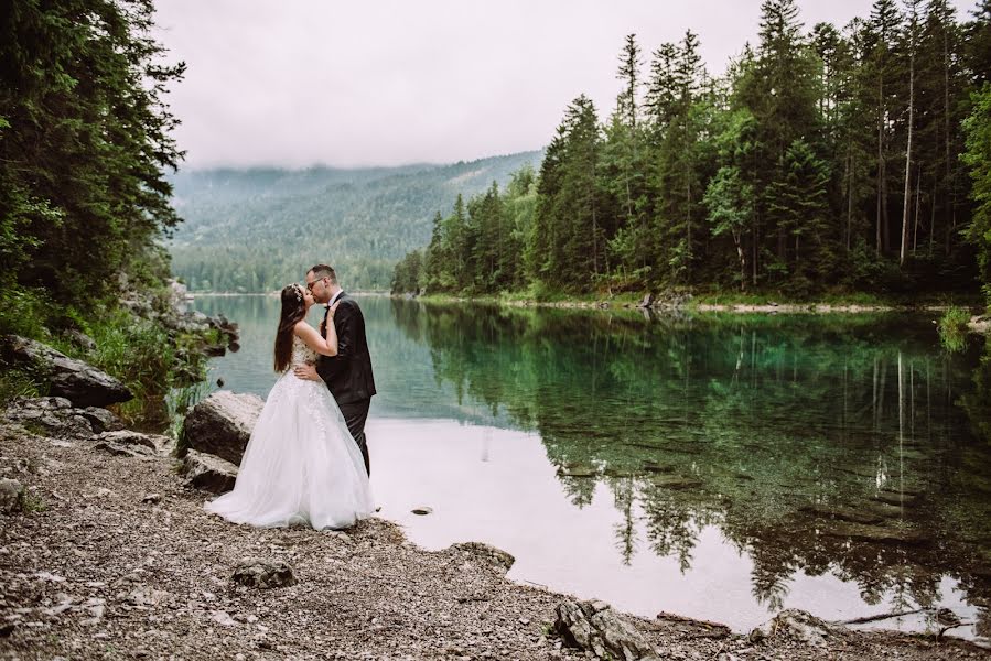 Fotografo di matrimoni Ela Staszczyk (elastaszczyk). Foto del 30 luglio 2020