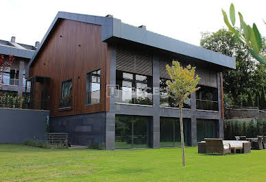 House with pool and terrace 2