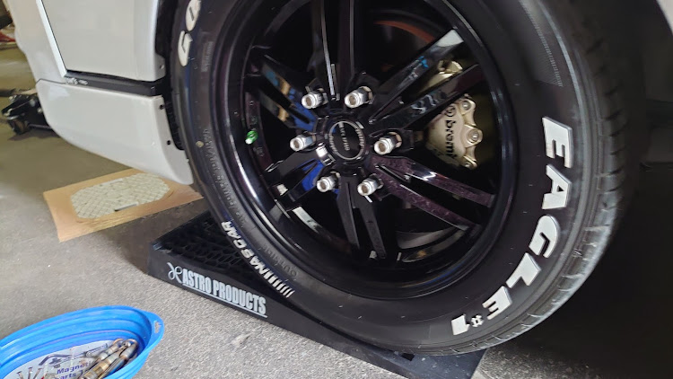 ハイエースのアバルトカッコいい・走行会行きたい・スーパーGTチケット高いからやめた・追加募集あったら考えます・やっぱりオフ会は楽しいに関するカスタム事例の投稿画像4枚目