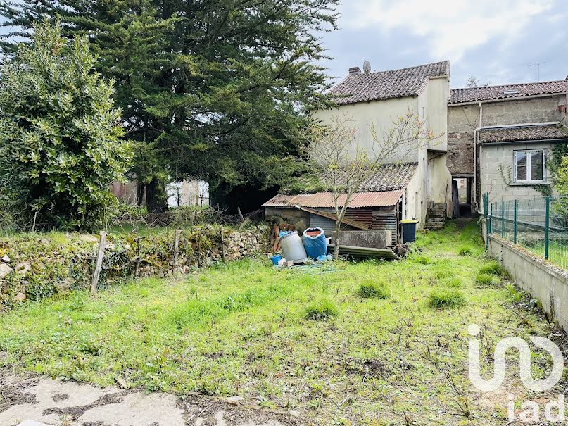 Vente maison 4 pièces 80 m² à Cléré-sur-Layon (49560), 35 000 €