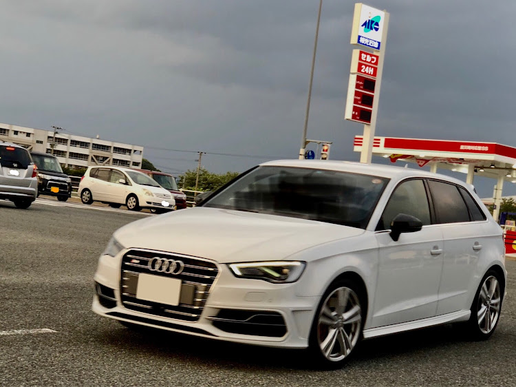 S3 スポーツバックのあーーさんが投稿したカスタム事例の投稿画像1枚目