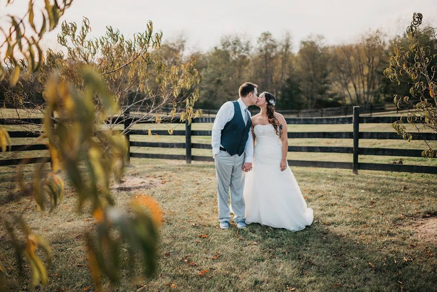 Wedding photographer David Manak (northernglow). Photo of 10 November 2021