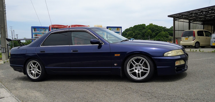 スカイラインの車高調整・R33セダンの部に関するカスタム事例の投稿画像2枚目
