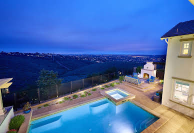 Maison avec piscine et terrasse 4