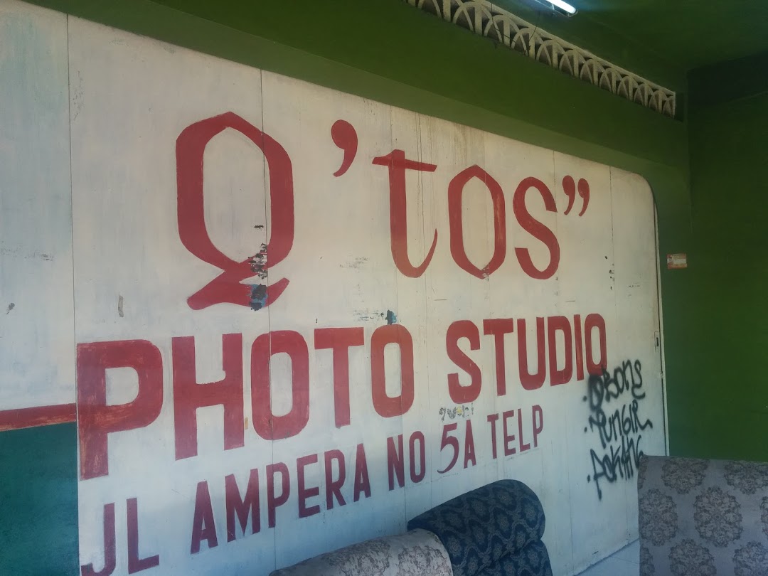 Q tos Photo Studio