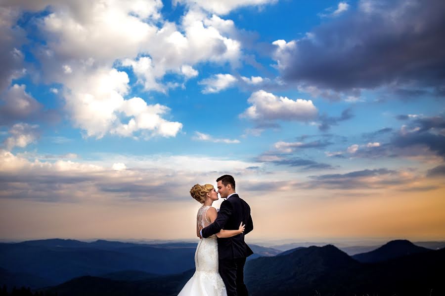 Fotografo di matrimoni Vlad Ghinoiu (inspirephoto). Foto del 27 aprile 2016