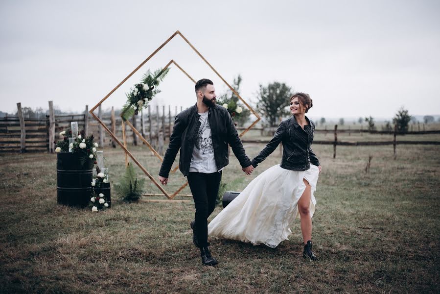 Fotografo di matrimoni Denis Pogorelyy (denpogorely). Foto del 18 gennaio 2019