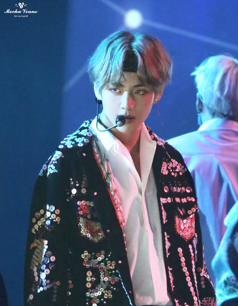 Featured image of post Taehyung Dna Red Shirt Taehyung gave a full view of his ensemble