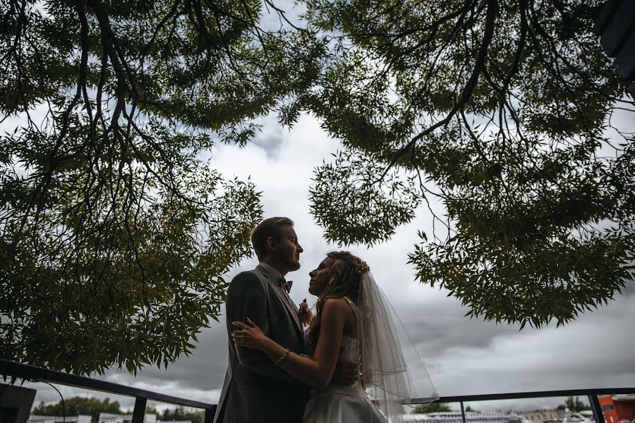 Fotógrafo de casamento Sergey Yudaev (udaevs). Foto de 17 de setembro 2019