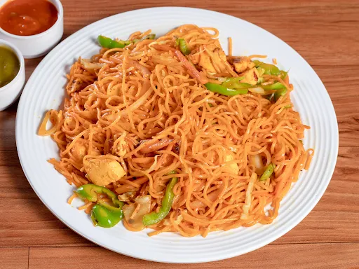 Veg Singapuri Chowmein