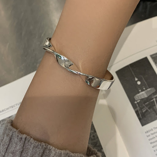 Title 3, Womens Irregular Twist Sterling Silver Bracele...