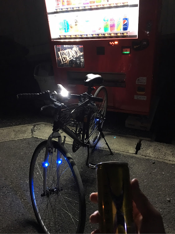 ヴォクシーのZ煌・GR・着弾待ち・エナジードリンクと愛車に関するカスタム事例の投稿画像2枚目