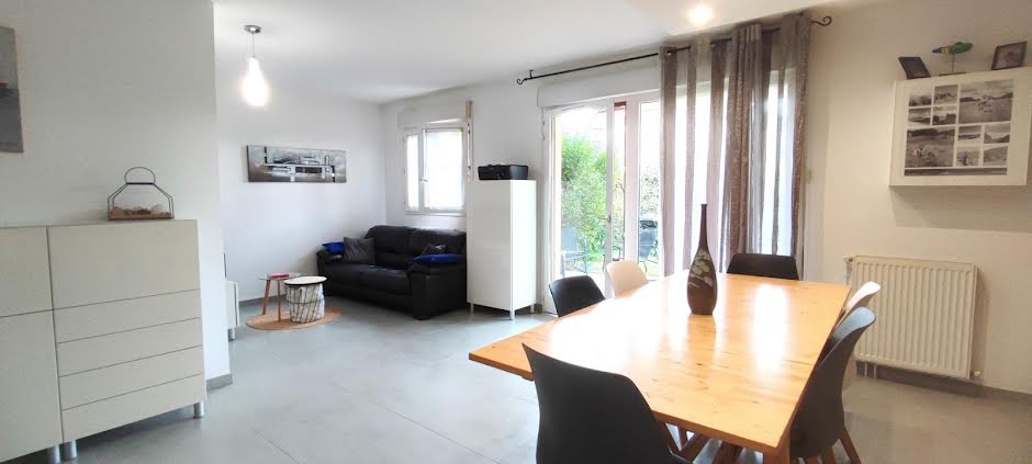 Vente appartement 3 pièces 77 m² à Annecy (74000), 332 000 €