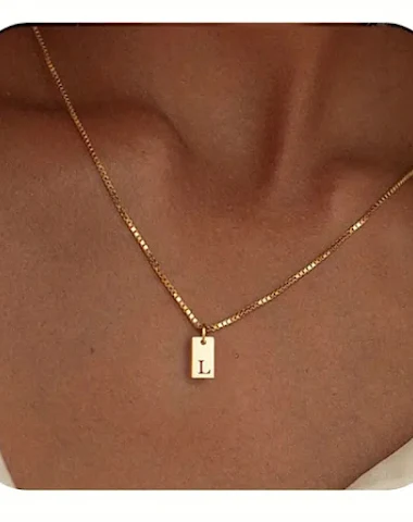 Collier femme avec pendentif carré - 3