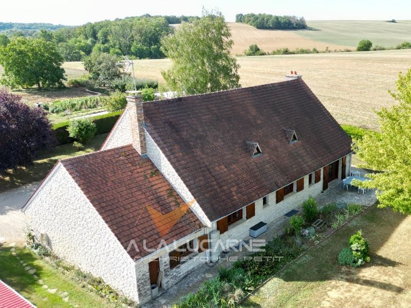 Vente maison 10 pièces 246 m² à Noyers (89310), 380 000 €