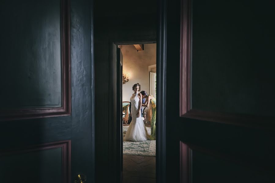 Wedding photographer Edoardo Agresti (agresti). Photo of 26 May 2020