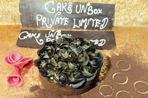 Chocolate Rose Cake With Mud