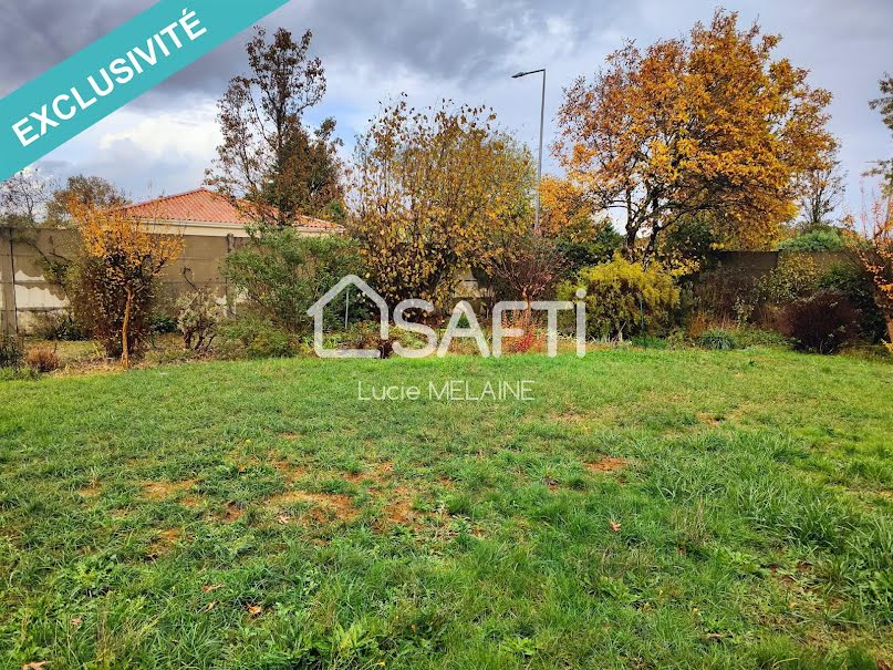 Vente terrain  736 m² à Blanquefort (33290), 222 000 €