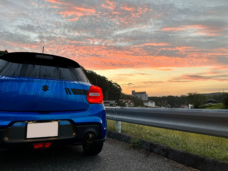スイフトスポーツの朝焼けに関するカスタム事例の投稿画像2枚目