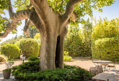 Chambre d"hôte avec terrasse et piscine 5