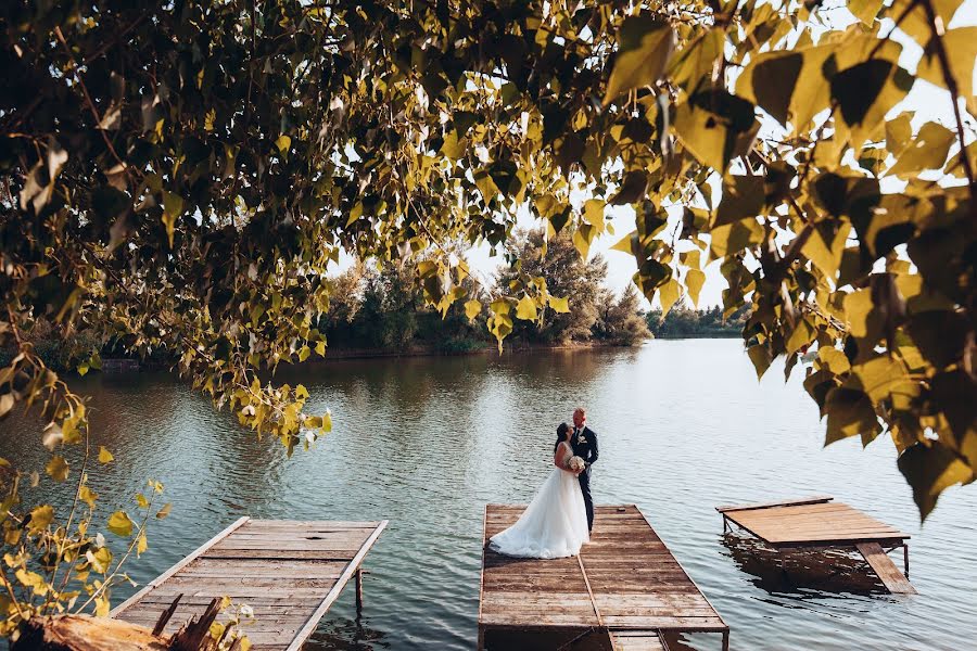 Fotograf ślubny Márton Bodolai (bodolai). Zdjęcie z 17 września 2019