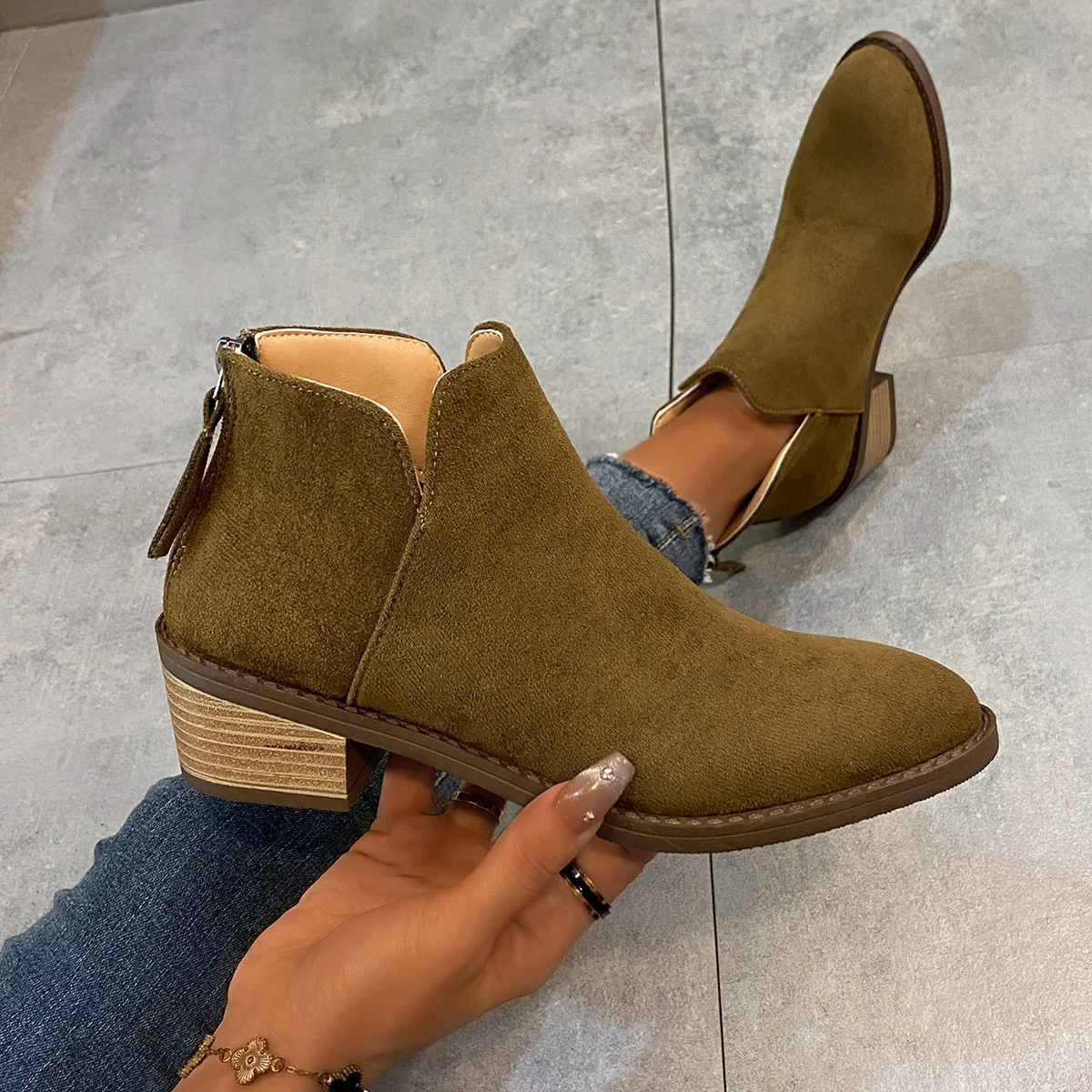 Title 13, Botines Martin para mujer de talla grande con p...