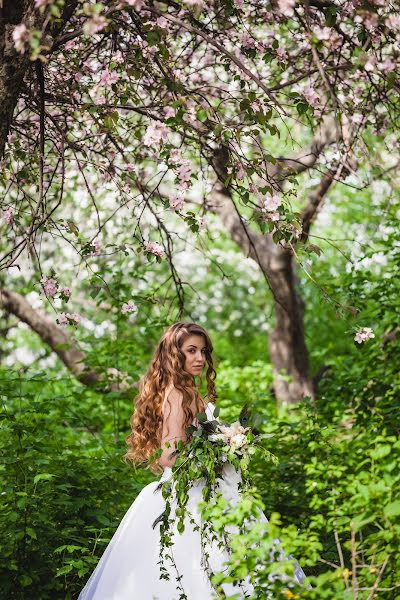 Fotógrafo de casamento Denis Ganenko (finix). Foto de 5 de junho 2016