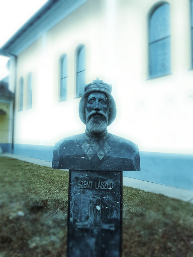 Szent László szobra