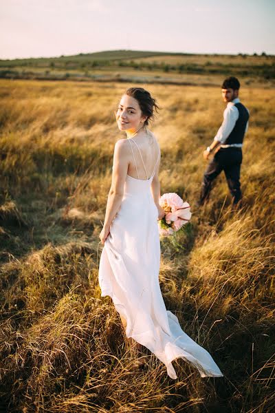 Fotógrafo de bodas Maksim Maksimenko (2maxfoto). Foto del 13 de agosto 2016