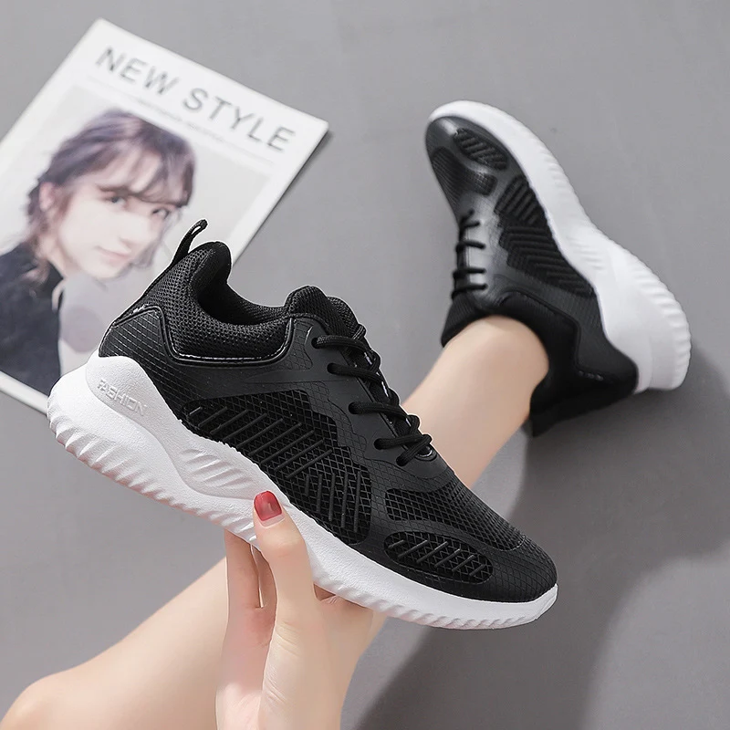 Nowe Buty Sportowe Damskie Siateczkowe Oddychające Białe Buty Podróżne Buty do Biegania Taty Wygodne i Lekkie