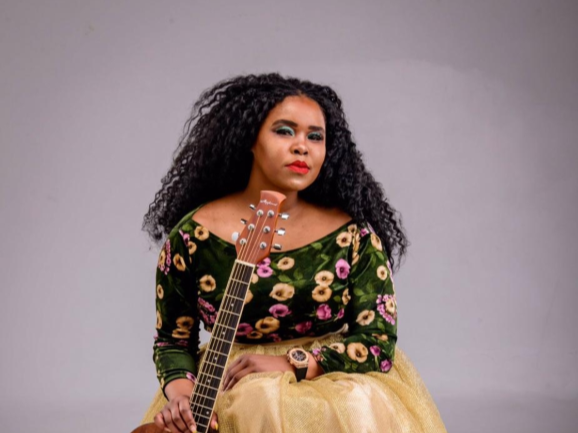 Songstress Zahara died on December 11.