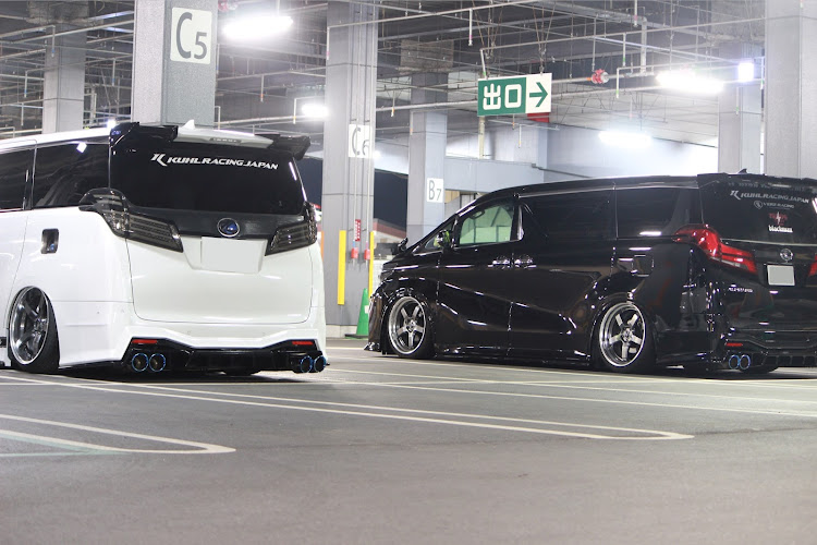 アルファードのKuhl Racing・KUHLオフ会・ブラックマニアコーティング・富士スピードウェイに関するカスタム事例の投稿画像4枚目