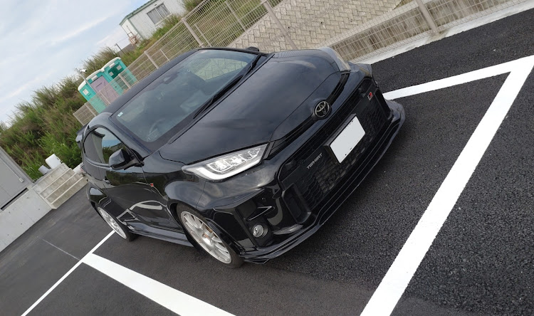 GRヤリスのいつもイイネ&コメントありがとうございます🙇‍♂️・GRヤリスRS・明日はお休み〜🎶・どうしようかなぁ・まる5年経過に関するカスタム事例の投稿画像1枚目