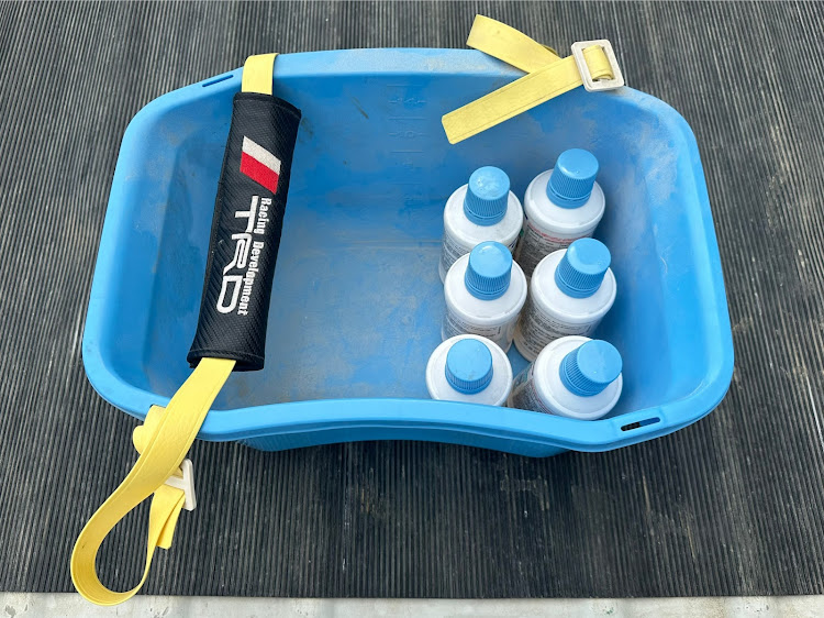 エッセのキャリイ・モーニングティー飲もうよ・除草剤散布・ENEOS・BigBoyに関するカスタム事例の投稿画像4枚目