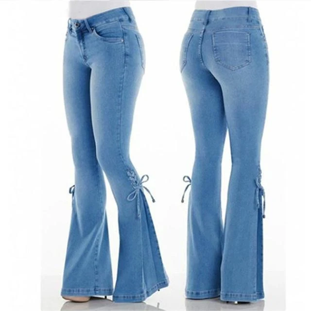 Women's wide-leg flared jeans, designed for comfort and style. Achieve a flattering silhouette and enjoy versatile every