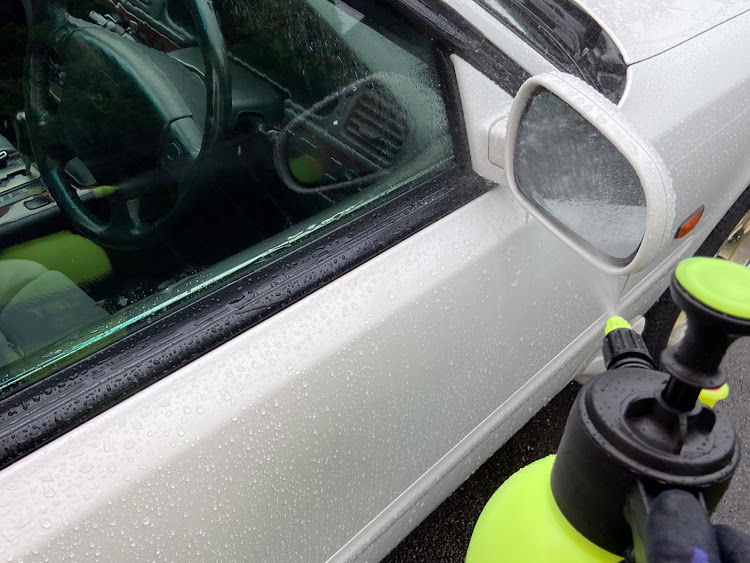 インスパイアの立体駐車場・ガラコ・梅雨明けまだか・ウインドーケア・油膜取りに関するカスタム事例の投稿画像13枚目