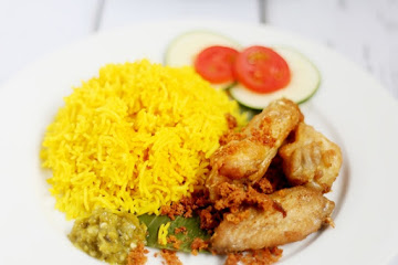 Indonesian Turmeric Rice / Nasi Kuning (Instant Pot, Rice Cooker, Stove-top)