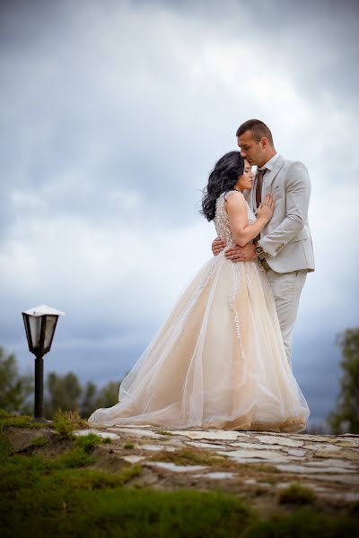 Fotografo di matrimoni Zoran Stojanovic (fotografijasd). Foto del 3 febbraio 2019