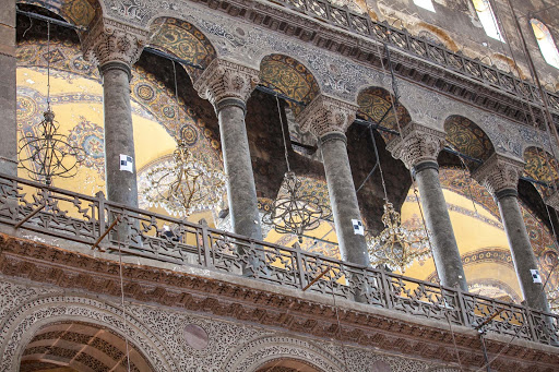 hagia-sophia-interior2.jpg - The colorful interior of Hagia Sophia in Istanbul, built in 537 A.D.