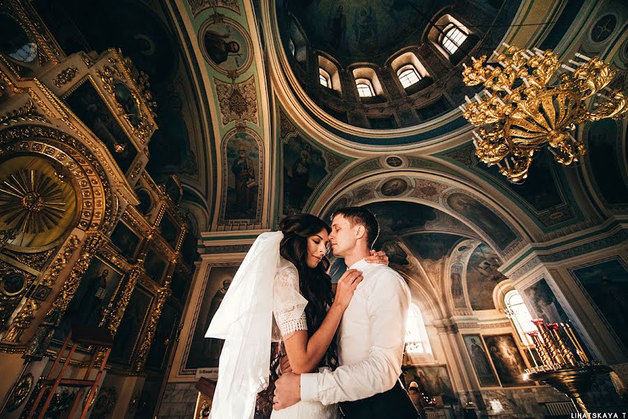 Fotógrafo de casamento Tatyana Tueva (lixoo). Foto de 22 de novembro 2015