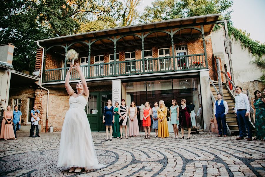 Svadobný fotograf Linda Und Tobi (lindaundtobi). Fotografia publikovaná 12. apríla 2019