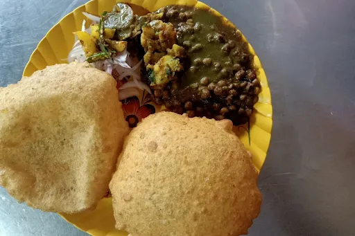 Special Chole Bhature Paneer Wale