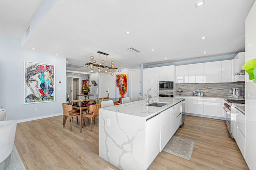 Apartment with pool 4