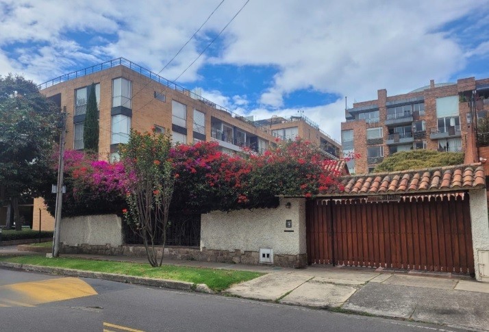 Casa En Venta - La Calleja, Bogota