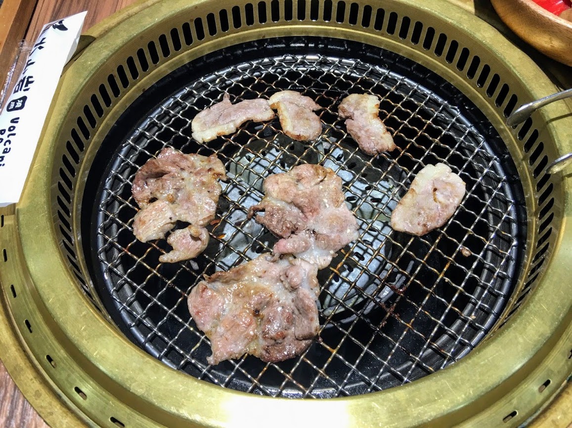 火山岩燒肉竹北旗艦店